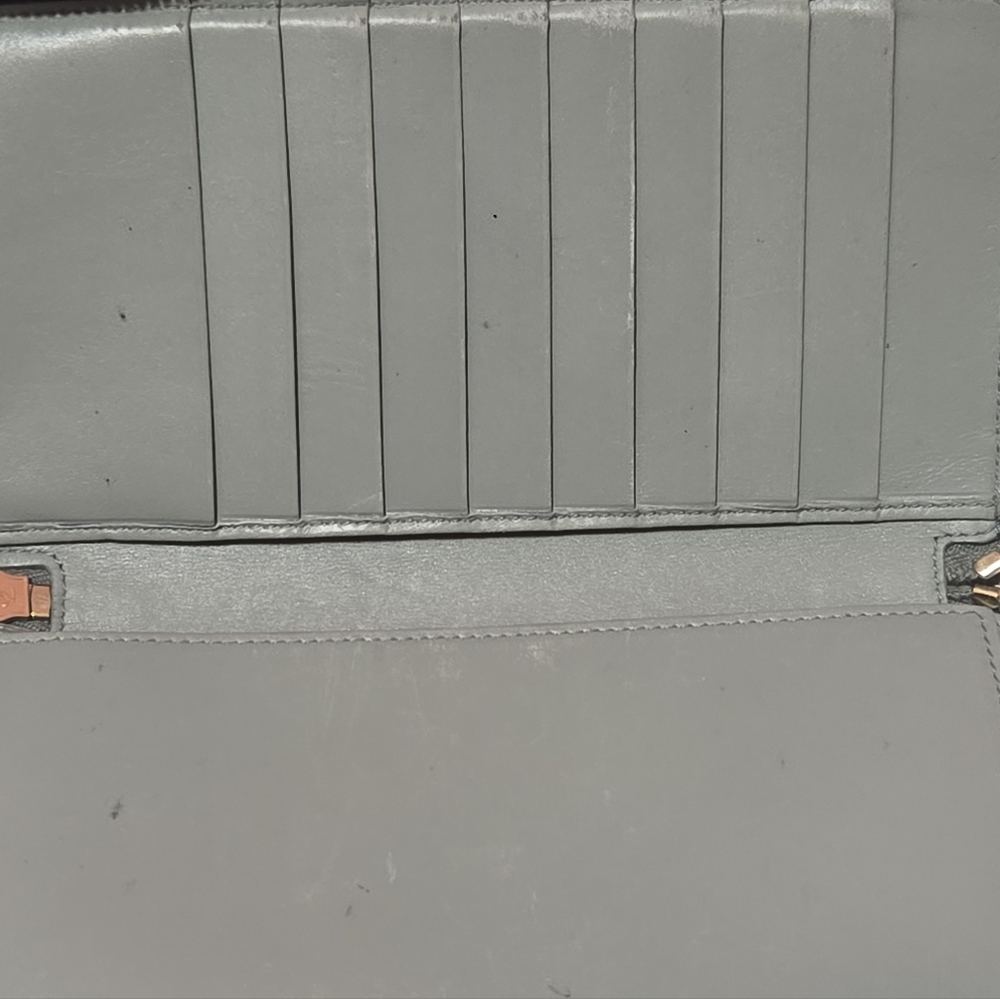 GUC Yves Saint Laurent Olive Green Patent Leather Ziparound Continental Wallet - Picture 11 of 15